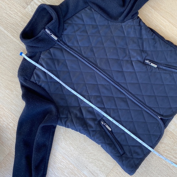 Quilted and Fleece Jacket - Picture 7 of 10